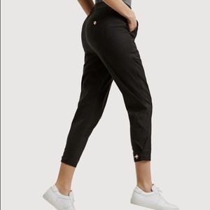 Super cute Kit & Ace pants!